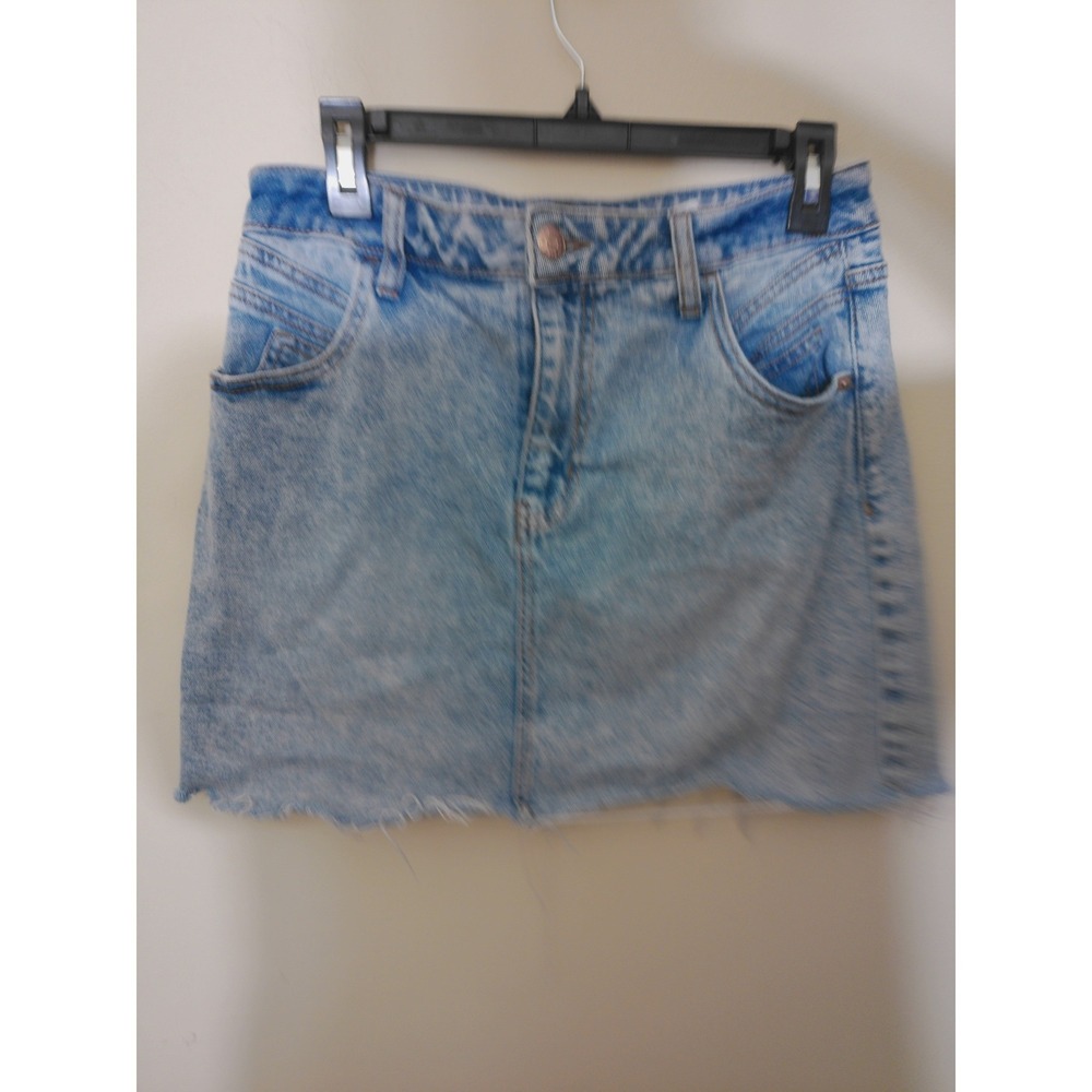 Wild Fable Denim Mini Skirt Womens 10 Light Blue Raw Hem Y2K Acid Wash Casual